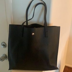 Black tote bag.
